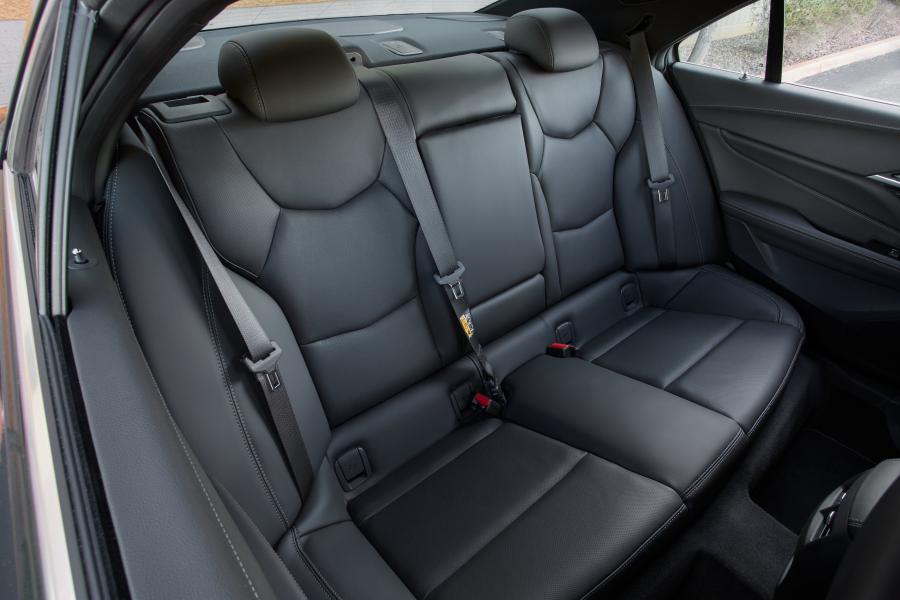 Интерьер Cadillac CT4 Premium Luxury 2019 года  (фото 20 из 28)